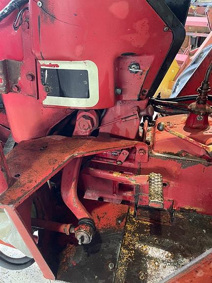 CASE IH International 384 9 of 30