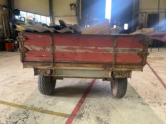 CASE IH International 384 20 of 30