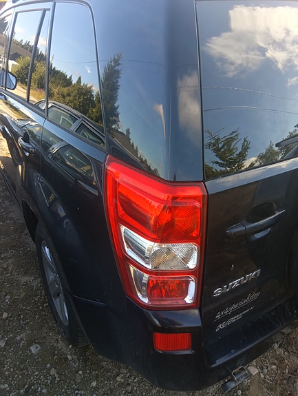 Suzuki Grand Vitara 4 of 5
