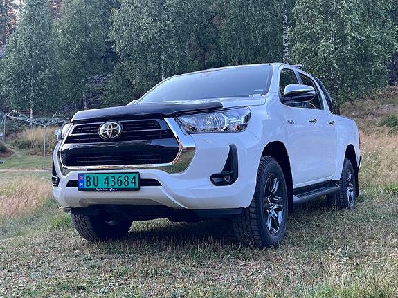 Toyota HiLux 11 of 30