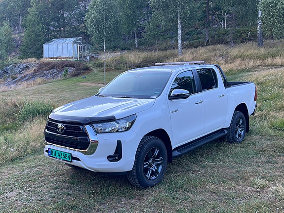 Toyota HiLux 10 of 30