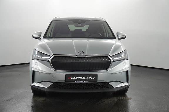 Skoda Enyaq 3 of 5