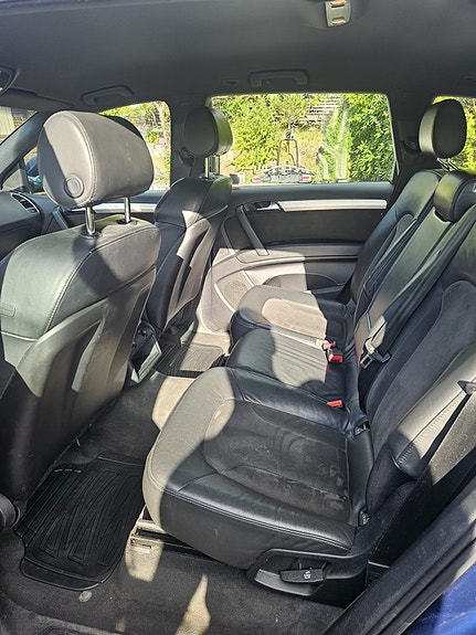 Audi Q7 4 of 5