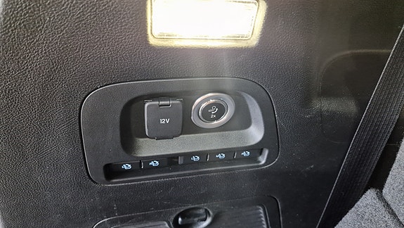 Ford S-MAX 16 of 30