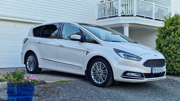 Ford S-MAX 4 of 30