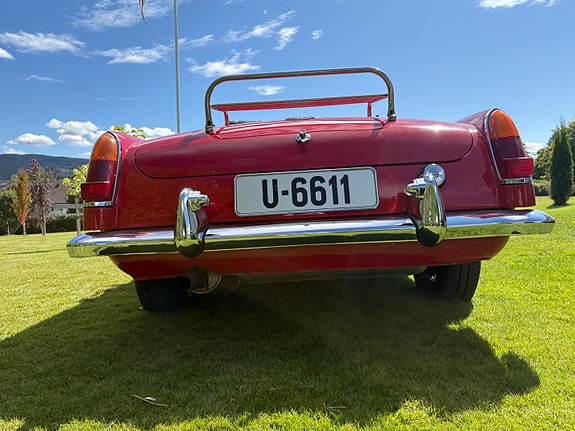 MG MGB 19 of 30