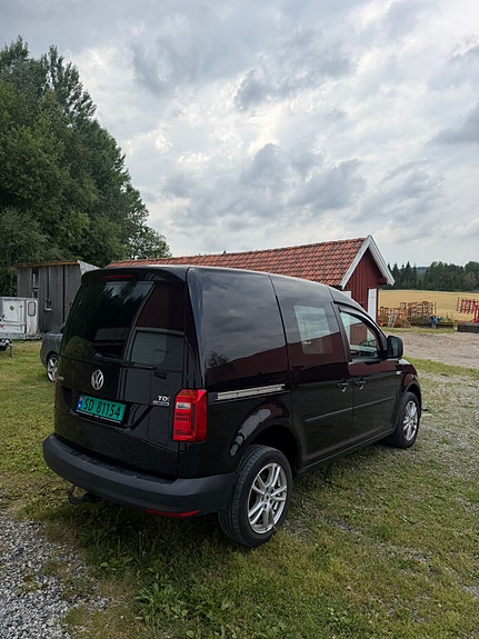 Volkswagen Caddy 4 of 5