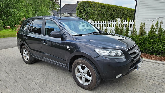 Hyundai Santa Fe 4 of 10