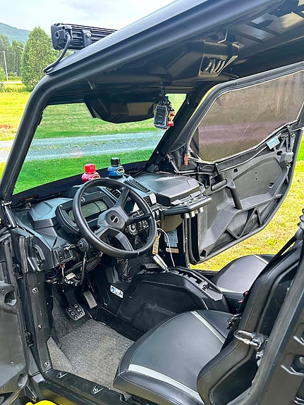 Can-Am Maverick Sport 1000R T 10 of 13