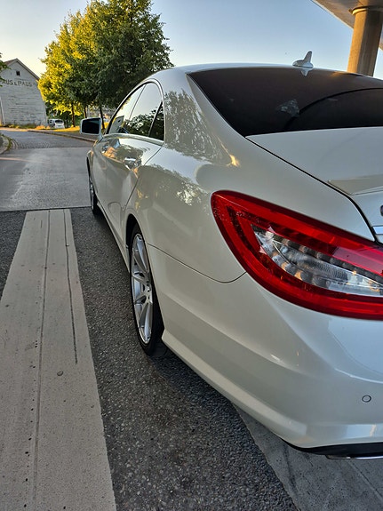 Mercedes-Benz CLS550 14 of 30