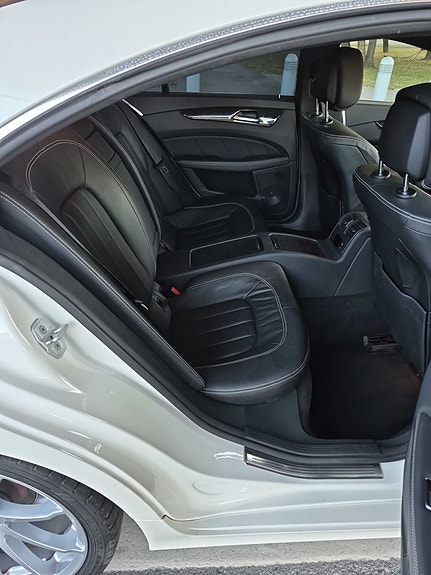 Mercedes-Benz CLS550 22 of 30