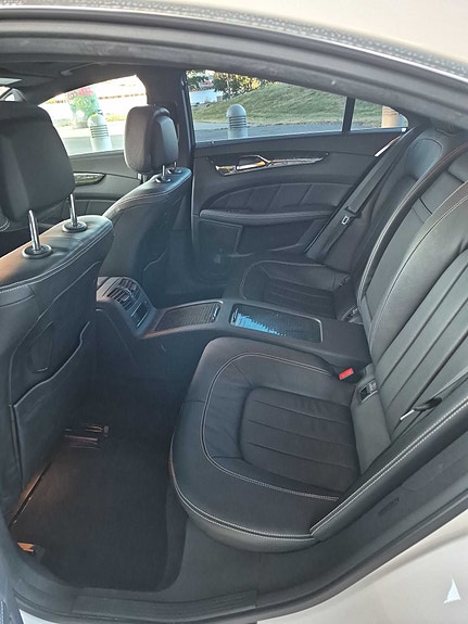 Mercedes-Benz CLS550 24 of 30