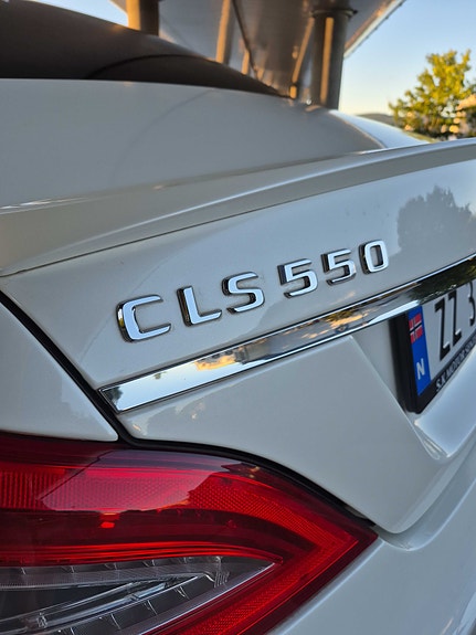 Mercedes-Benz CLS550 15 of 30
