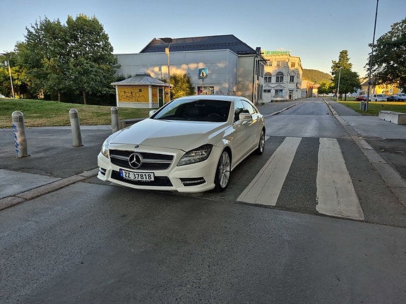 Mercedes-Benz CLS550 10 of 30