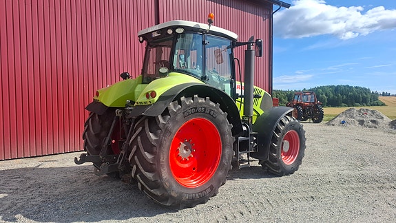 CLAAS Axion 850 2 of 5