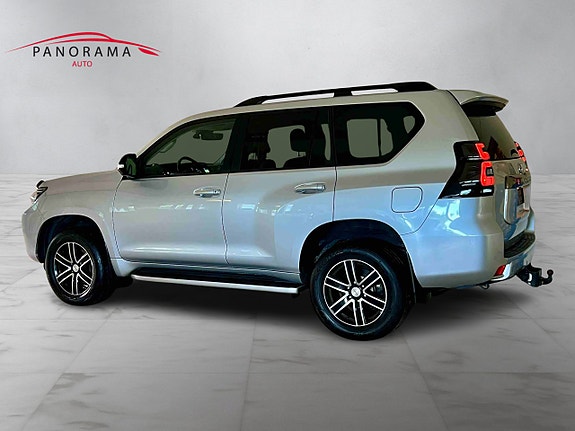 Toyota Land Cruiser 3 of 25