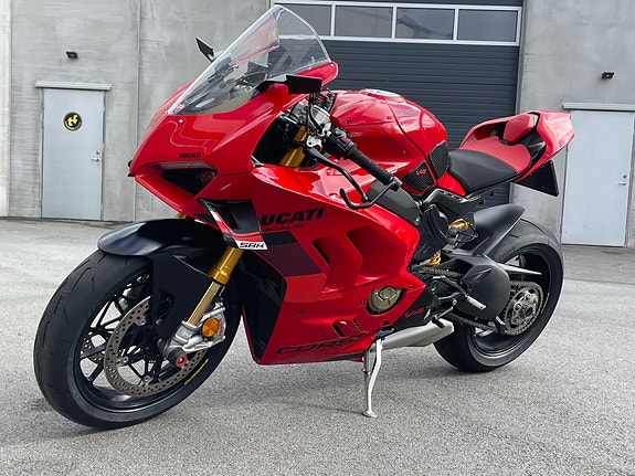 Ducati Panigale V4S 8 of 12