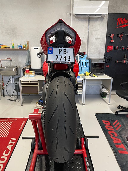 Ducati Panigale V4S 4 of 12