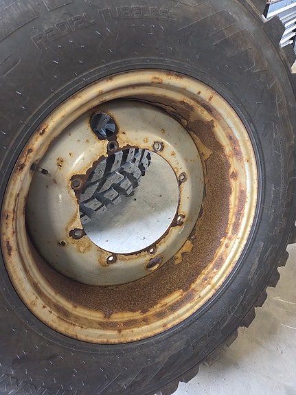 CASE IH 440/80R28 og 540/80R38 2 of 12