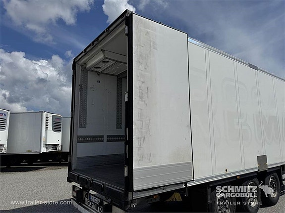 Schmitz Cargobull Reefer Multitemp 11 of 16