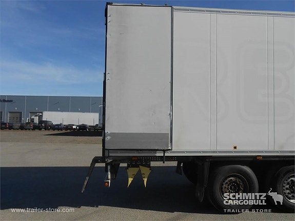 Schmitz Cargobull Reefer Multitemp 9 of 12