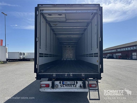 Schmitz Cargobull Reefer Multitemp 3 of 14