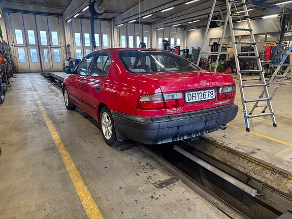 Toyota Carina 7 of 19