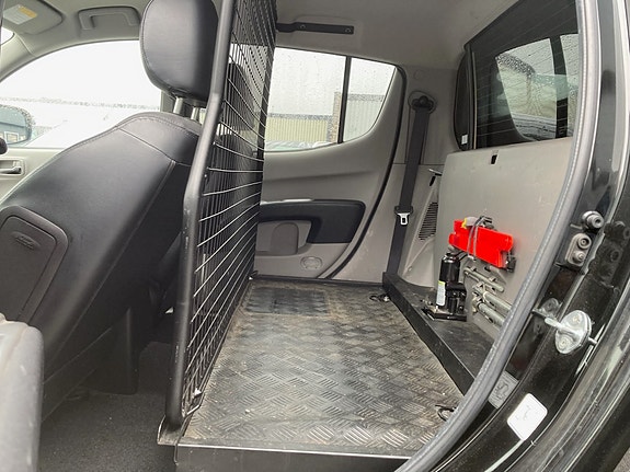 Mitsubishi L200 8 of 18