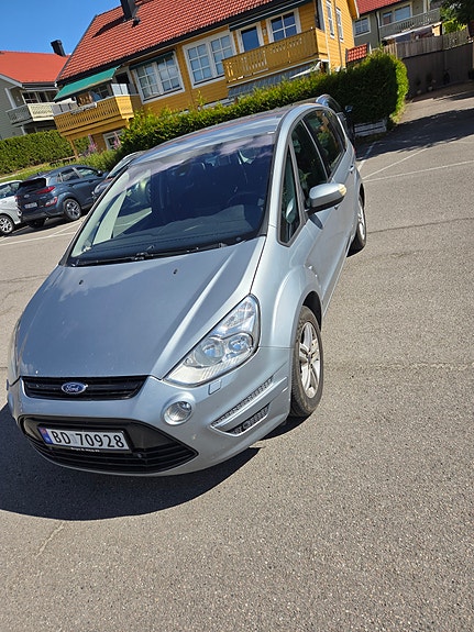 Ford S-MAX 2 of 5