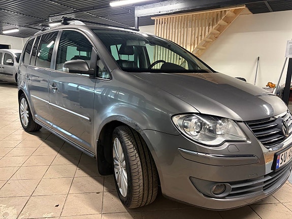 Volkswagen Touran 9 of 30