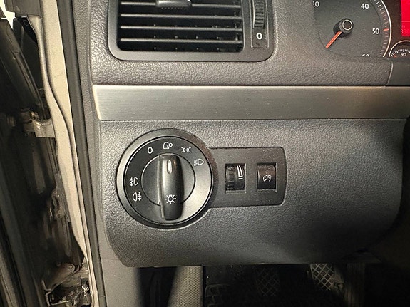 Volkswagen Touran 18 of 30