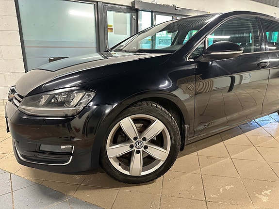 Volkswagen Golf VII 3 of 30