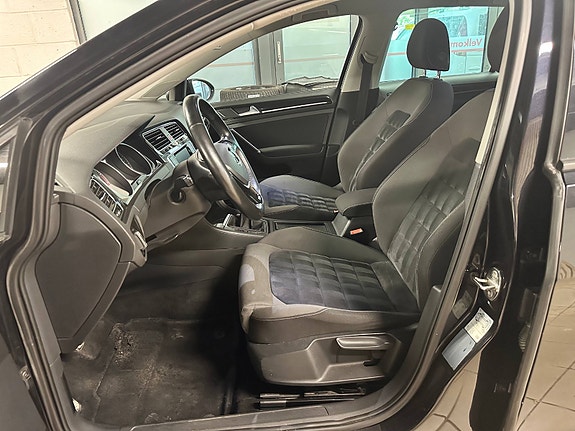 Volkswagen Golf VII 13 of 30