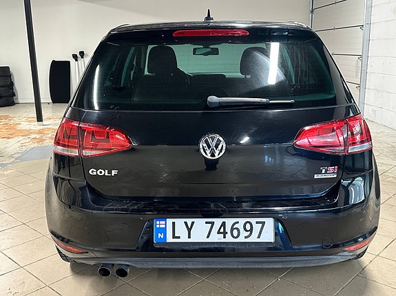 Volkswagen Golf VII 4 of 30