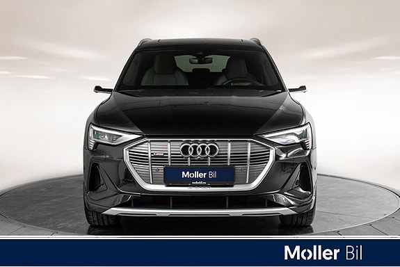 Audi e-tron 3 of 18