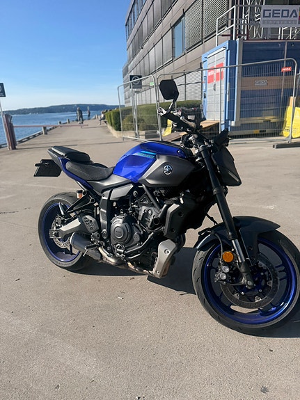Yamaha MT-07 4 of 11