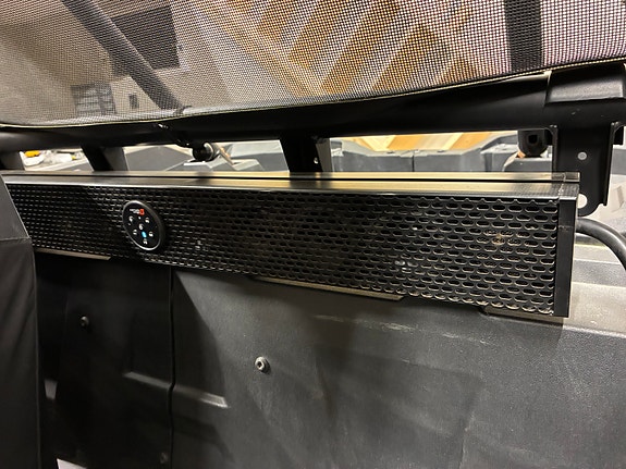 Polaris RZR XP 1000 10 of 17