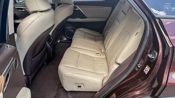 Lexus RX450h 16 of 23