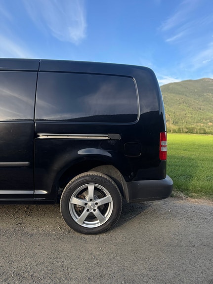 Volkswagen Caddy Maxi 4 of 17