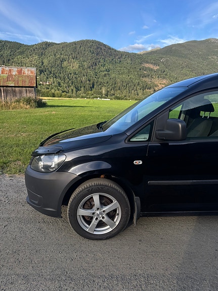 Volkswagen Caddy Maxi 2 of 17