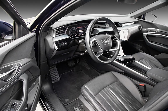 Audi e-tron Sportback 23 of 30