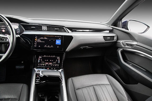 Audi e-tron Sportback 18 of 30