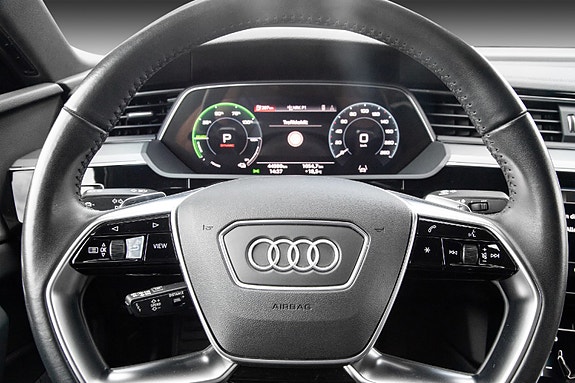 Audi e-tron Sportback 24 of 30