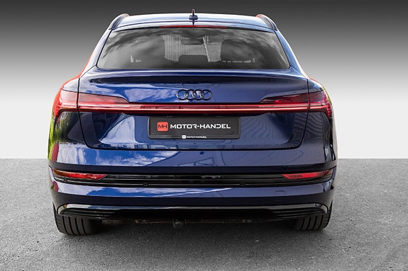 Audi e-tron Sportback 8 of 30