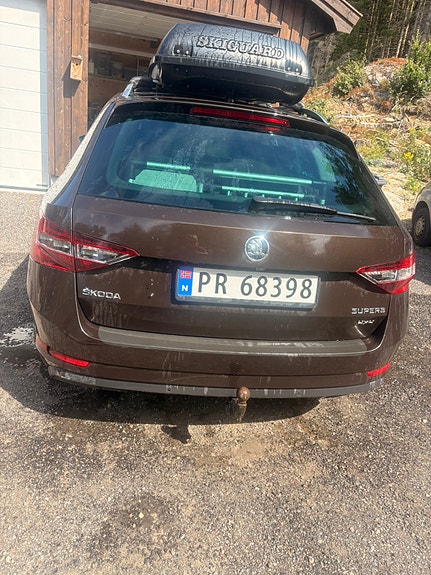 Skoda Superb 4 of 5