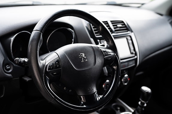 Peugeot 4008 25 of 29