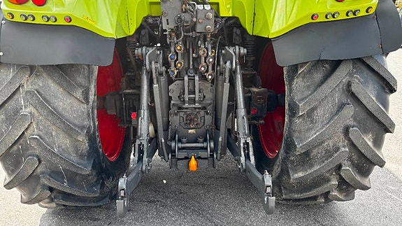 CLAAS Arion 640 Cebis 8 of 15