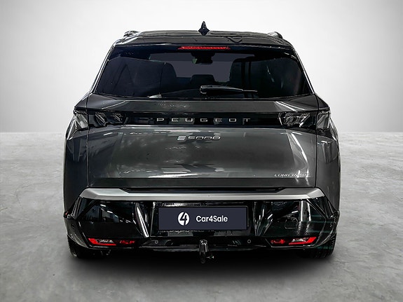 Peugeot e-5008 4 of 30