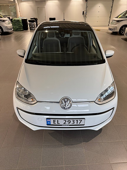 Volkswagen e-Up! 2 of 5