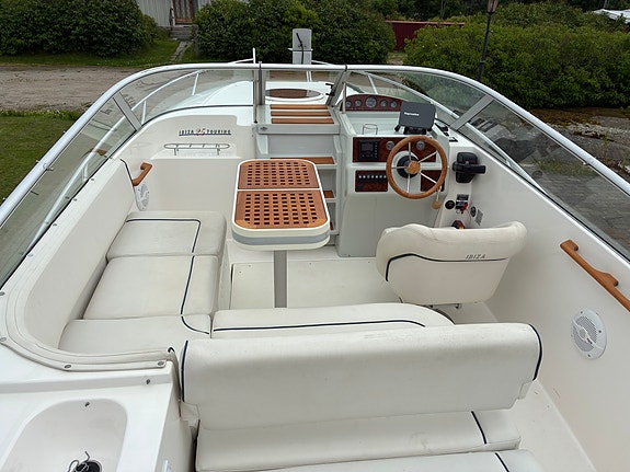 Ibiza 25 Touring Special Edition – Norsk kvalitetsbåt – 240 hk 19 of 30